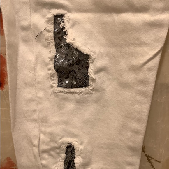 Jeans - Picture 3 of 5